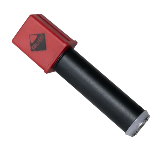 Jednoduchý elektrický píst RUBI POWERVAC ENERGY nahrazuje ruční pumpování.